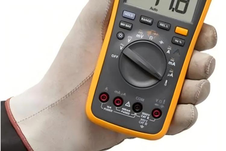 FLUKE 17B + 数字万用表